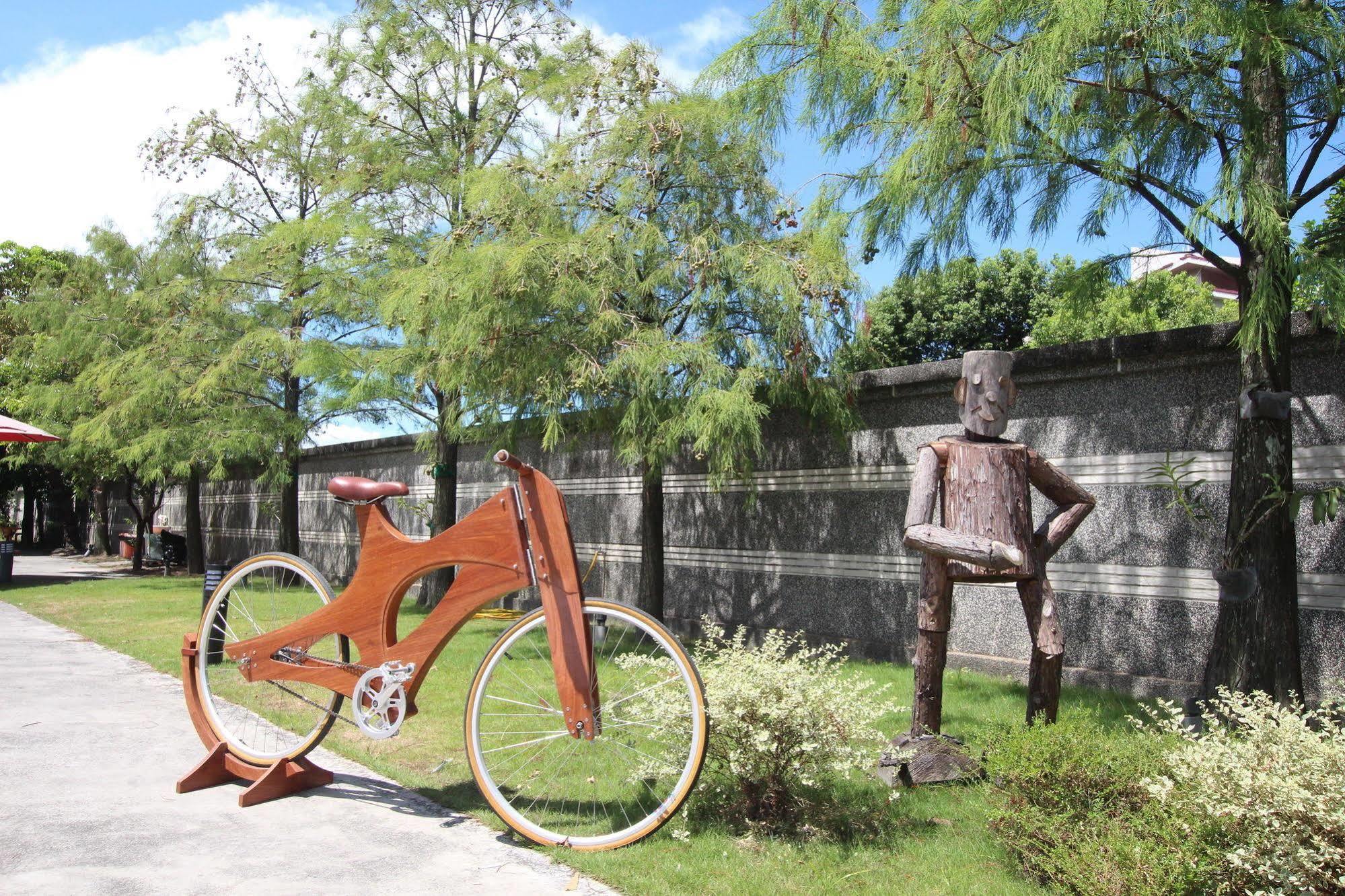 Yilan Pine Villa Homestay Лодун Экстерьер фото