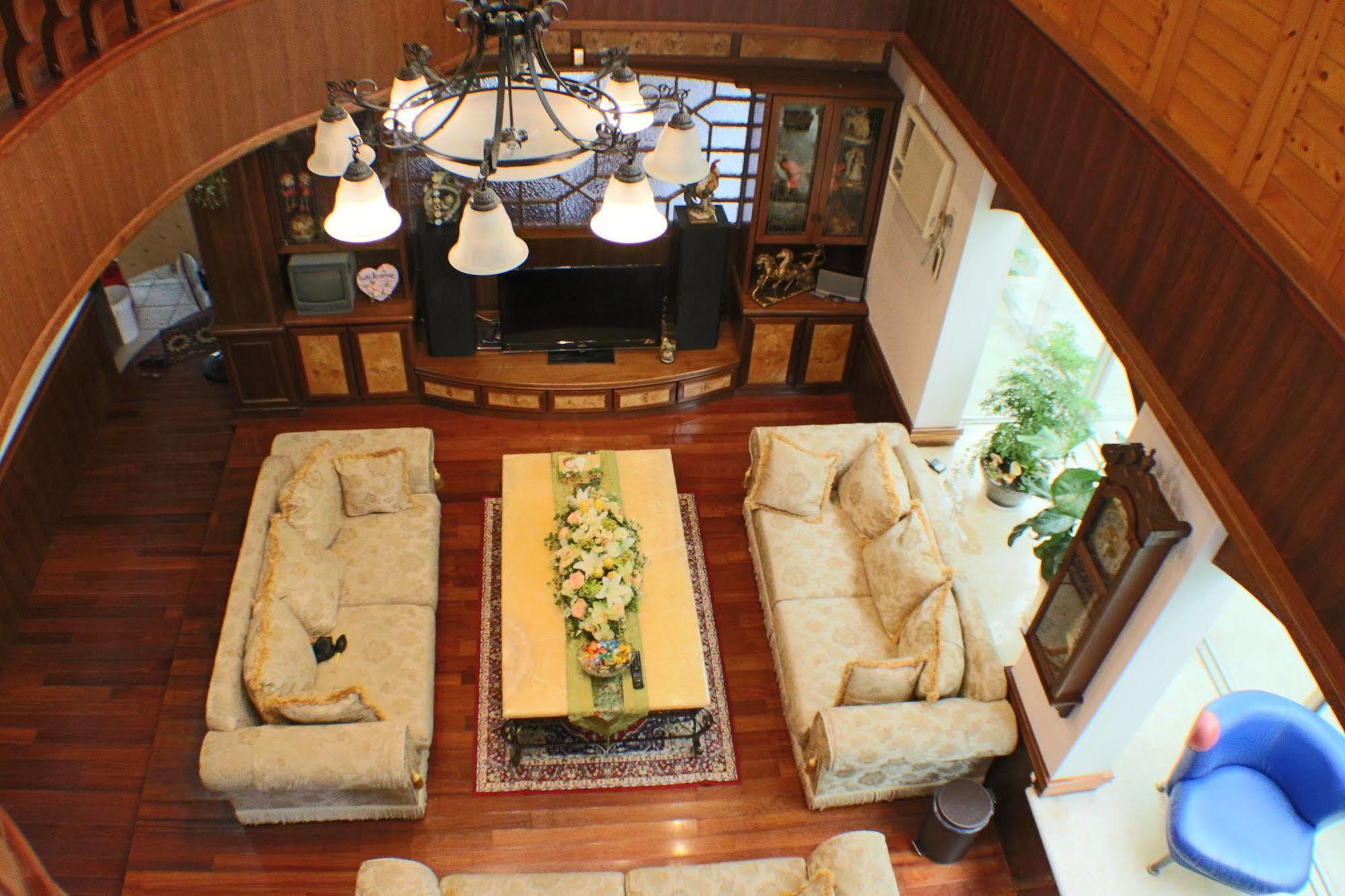 Yilan Pine Villa Homestay Лодун Экстерьер фото