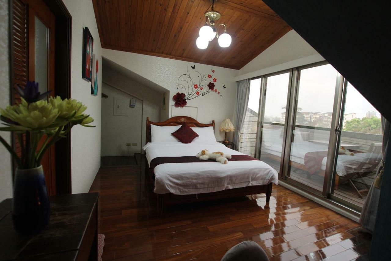Yilan Pine Villa Homestay Лодун Экстерьер фото