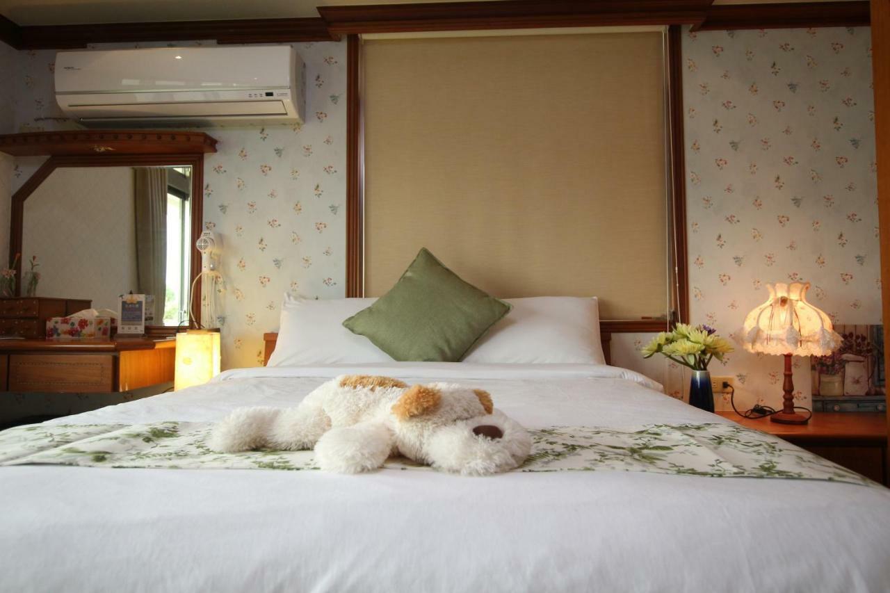 Yilan Pine Villa Homestay Лодун Экстерьер фото