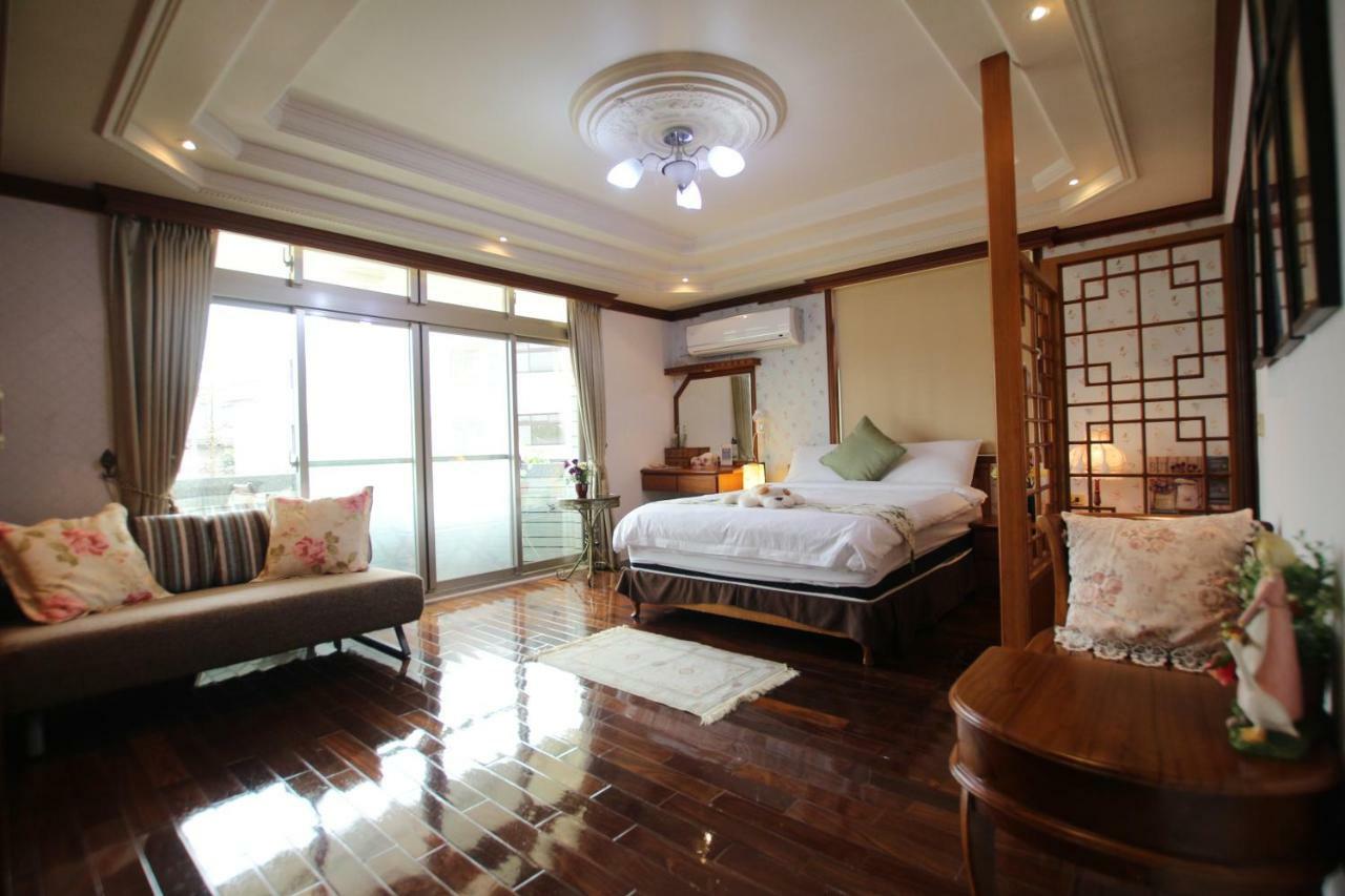 Yilan Pine Villa Homestay Лодун Экстерьер фото