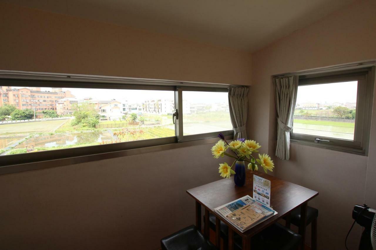 Yilan Pine Villa Homestay Лодун Экстерьер фото