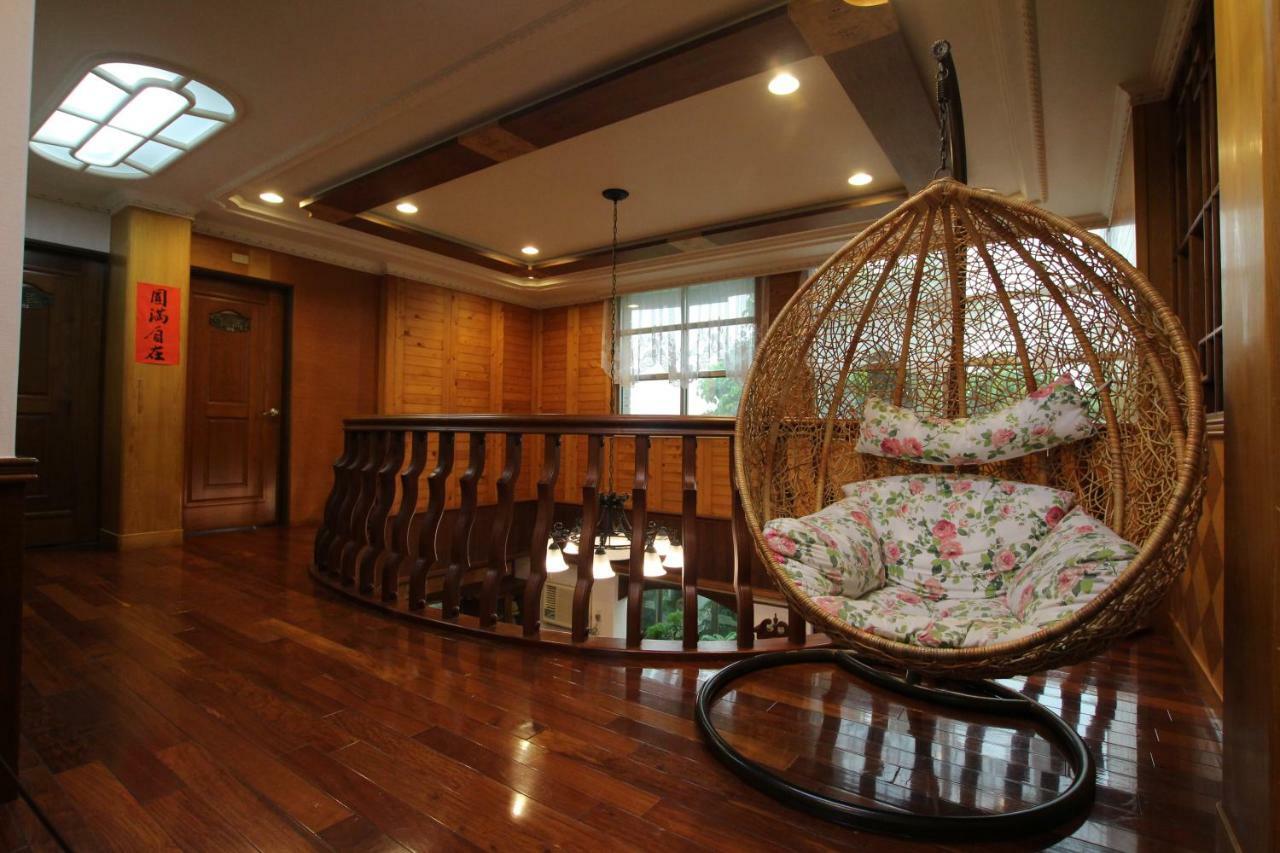 Yilan Pine Villa Homestay Лодун Экстерьер фото