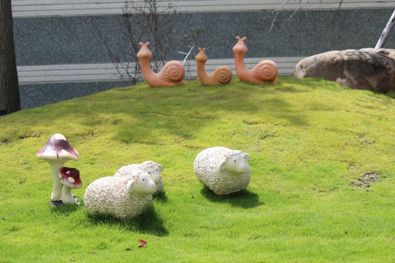 Yilan Pine Villa Homestay Лодун Экстерьер фото