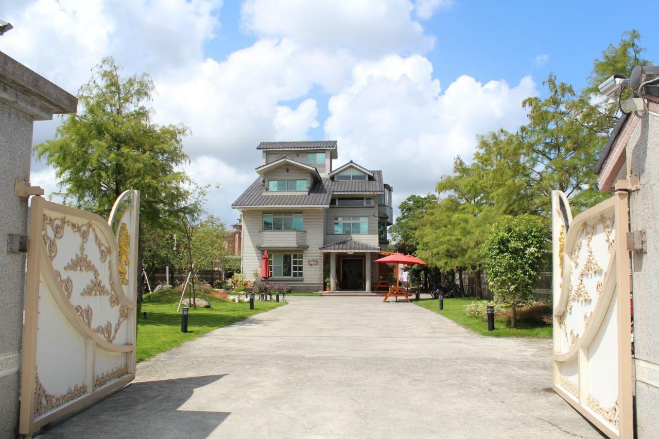 Yilan Pine Villa Homestay Лодун Экстерьер фото